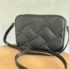 Imagem de Bolsa Feminina Pequena Com Alça Ajustável e Material Impermeável de Fá