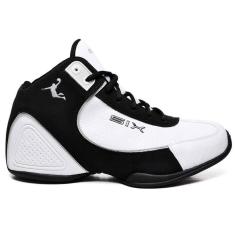 Imagem de Tenis De Basquete Charge Branco E Preto