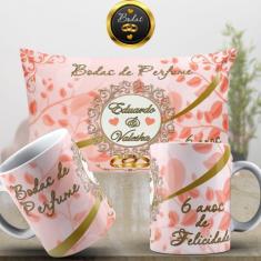 Imagem de Kit 2 Canecas E 1 Uma Almofada 20X30 Bodas De Perfumes - Personalizada