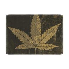 Imagem de My Daily Vintage Capa protetora de couro para passaporte com folha de cannabis