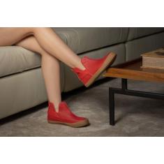 Imagem de Tenis Em Couro Tomate Com Elastico Vermelho E Sola De Borracha Marmelo