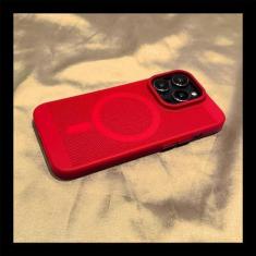 Imagem de Capa de telefone com resfriamento respirável e dissipação de calor para iPhone 14 13 12 11 Pro Max 14 Plus 14Pro Max Capa magnética de carregamento sem fio, PC8001T7, para iPhone 13Pro Max