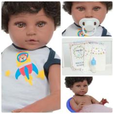Imagem de Boneco Bebê Reborn Masculino Cabelo Cacheado Pode Dar Banho - Cegonha 