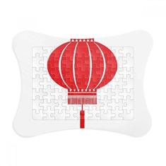 Imagem de Ornamento de quebra-cabeça com padrão de lanterna chinesa tradicional vermelha com moldura de quebra-cabeça