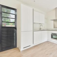 Imagem de Porta Basculante Aluminio Brilhante 2.10 x 0.70 - Hale