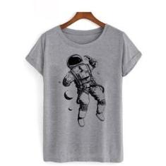 Imagem de Blusa baby look camiseta  algodao astronauta no espaço