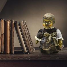 Imagem de Boneca ambulante Controle de voz Barra de luz de indução Pingente de casa assombrada