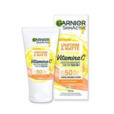 Imagem de Garnier Protetor Solar Hidratante Efeito Matte FPS50 Uniform & Matte, Antioleosidade com Vitamina C, 40g, Cor Média