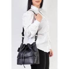 Imagem de Bolsa saco em couro liso Naiara-Feminino