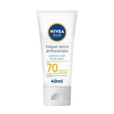 Imagem de NIVEA SUN Protetor Solar Facial Toque Seco Antissinais FPS 70 40ml - Com muito alta proteção contra raios UVA/UVB, controla o brilho e previne o envelhecimento precoce, com toque seco e textura não oleosa