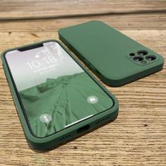 Imagem de Capa para iPhone 13 Capa de proteção de lente completa de silicone líquido quadrado, cor verde escuro, para iPhone 13