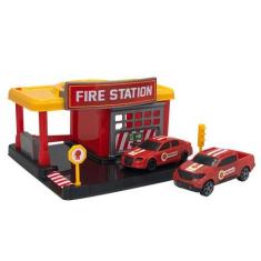 Imagem de Kit Brinquedo Estação De Bombeiro + 2 Carrinhos Fire Station Divertido