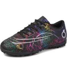 Imagem de DISRATEBLU Sapatos de futebol para crianças, meninos, meninas, tênis de treinamento de futebol juvenil, terreno firme, grama atlética, uso ao ar livre, tênis de futebol profissional, Preto, 16