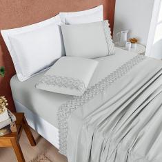 Imagem de Jogo Cama Lençol Bouclê Queen Micro Percal 200 Fios c/ Laise Bordada 4 Peças - Cinza Geada