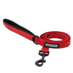 Imagem de Coleira refletora Voyager para cães com alça de neoprene, 1,5 m de comprimento, suporta filhotes pequenos, médios e grandes, fofos e resistentes para caminhar, correr e treinar - vermelho, P