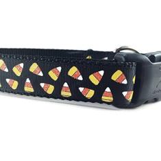 Imagem de Coleiras para cães de qualidade CANINEDESIGN Halloween, design canino, fantasmas, milho doce, abóboras, 2,5 cm de largura, ajustável, nylon, médio e grandeCANINEDESIGN QUALITY DOG COLLARS Large 15-22" preto