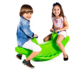 Gangorra Infantil Rotoplas Brasil Motoca Verde em Promoção na Americanas