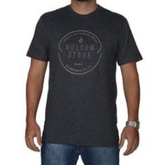 camisa preta combina com que bermuda