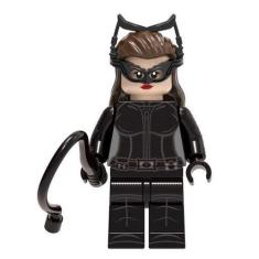 Imagem de Boneco Blocos De Montar Mulher Gato Anne Hathaway Batman - Mega Block