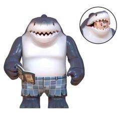 Imagem de Boneco De Bloco De Montar Tubarão Rei Martelo Comendo Cabeça