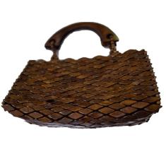 Imagem de Bolsa Artesanal Peças Madeira Envernizada Marrom, Alça Curta