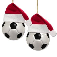 Imagem de Ushinemi Conjunto de 2 enfeites de futebol para árvore de Natal, enfeites de Natal de futebol de vidro 2024 em chapéu de Papai Noel, decoração de pendurar de Natal, enfeite de vidro soprado