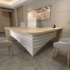 Imagem de mesa de escritório diretor tebis lado esquerdo carvalho e branca