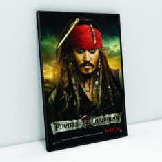 Piratas do Caribe navegando em águas misteriosas - dvd em Promoção na  Americanas