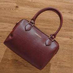 Imagem de Bolsa Baú Espaçosa Com Alça De Mão + Alça Transversal Regulável E Removível - Viaronze-Feminino