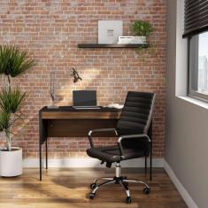 Imagem de cadeira de escritório diretor giratória logic e preta