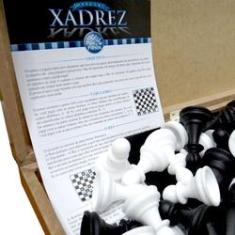 Jogo De Xadrez Profissional Na Caixa De Madeira Promoção em Promoção na  Americanas