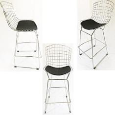 Imagem de Kit 3 Banquetas BERTÓIA cromada assento preto altura 60cm - Poltronas do Sul