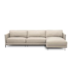 Imagem de Sofá Decorativo Karine 5 Lugares Sala De Estar 300cm Com Chaise Pés Em Aço Couro Bege