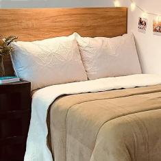 Imagem de Travesseiro de Poliéster Multivix Macio Suporte Firme com Capa Matelada 50cm x 70cm - Branco: Conforto e Suporte Perfeito