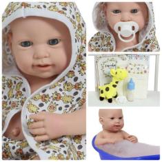 Imagem de Boneco Reborn Luca Com Saída de Banho Girafinha Completo - Cegonha Reb