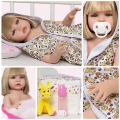 Imagem de Boneca Reborn Realista Loira Girafinha Saída de Banho Itens