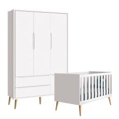 Berço Americano e Guarda Roupa 3 Portas Infantil Theo Branco Acetinado com Pés Madeira Natural  – Reller