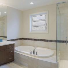 Janela Basculante 1 Secção Central Topsul Vidro Mini Boreal 60x60cm Esquadrisul Branco