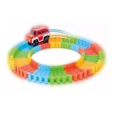 Pista Hot Wheels c/ Carrinho e 55 Trilhos - 21x18x9cm