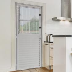 Porta de Alumínio Lambril 210x80cm Lado Direito Postigo Hale Esquadrias