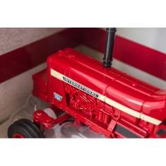 Miniatura Ertl Case Ih Harvester 756 Escala Grande 1/16