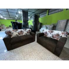 Sofá de 2 e 3 lugares marrom floral