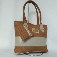 Bolsa Feminina Média Em Tecido Sintético Alça De Mão e Antebraço Forra