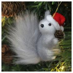 Kit 8 Enfeite Pendente Natalino Esquilo Com Gorro De Natal 11cm