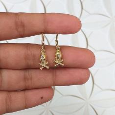 Brinco De Argolinha Caveira Com Strass Folheado A Ouro 18K