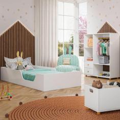 Quarto infantil com Cama e Guarda Roupa Montessoriano Luísa Olivar Branco