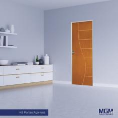 Kit Porta de Madeira Decorada 212x85cm com Batente de Alumínio 3,6cm Cantareira MGM Mogno