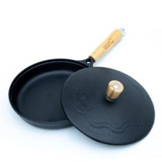 Frigideira de Ferro cabo de madeira 23 cm diâmetro - Fumil