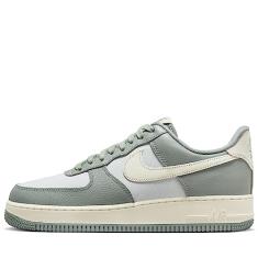 Tênis masculino Nike Air Force 1 '07, verde-mica/creme, tamanho 41