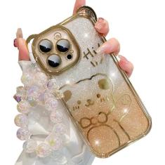 Linda capa para iPhone 15 Pro Max, capa com estampa de urso com corrente de pulso borboleta pérola para mulheres/meninas, presente de papel com glitter removível, TPU macio, à prova de choque para